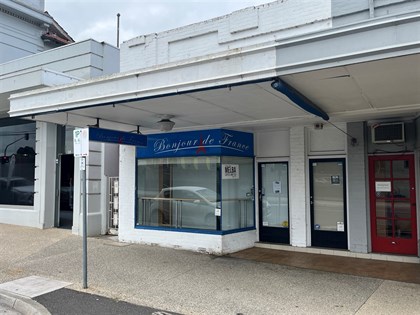 126 South Parade, Blackburn VIC 3130