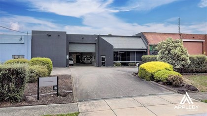 16 PARKHURST DRIVE, Knoxfield VIC 3180