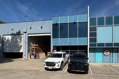 2/353 DORSET ROAD, Bayswater VIC 3153