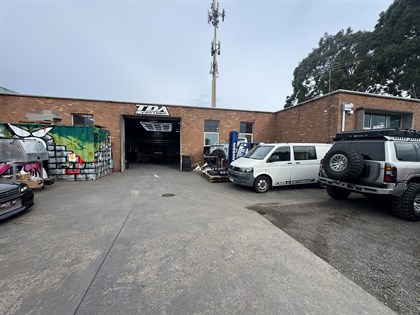 5C Holloway Drive, Bayswater VIC 3153