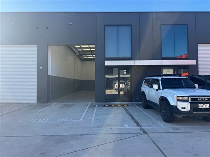 9/54 Merrindale Drive, Croydon South VIC 3136